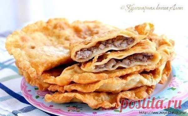 БАРХАТНЫЕ ХРУСТЯЩИЕ ЧЕБУРЕКИ НА КЕФИРЕ. ТЕСТО ТОНЕНЬКОЕ, МЯСО СОЧНОЕ
