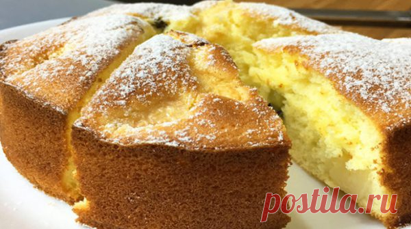 Простейший и вкуснейший бисквитный пирог
