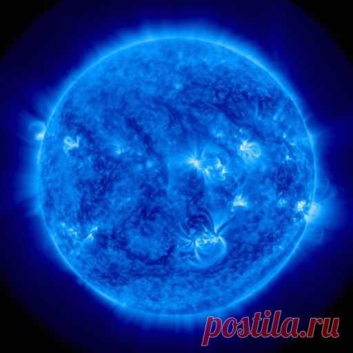 Две вспышки высокого класса случились на Солнце 27 сентября / Интересный космос