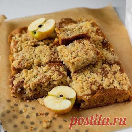 ​Яблочный пирог с кардамоном и корицей