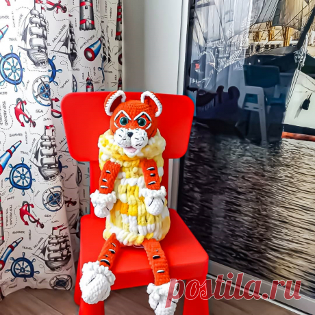 PDF Пижамница Тигр крючком. FREE crochet pattern; Аmigurumi animal patterns. Амигуруми схемы и описания на русском. Вязаные игрушки и поделки своими руками #amimore - плюшевый тигр, большой тигренок из плюшевой пряжи, пижамница, котик, кот, кошечка, кошка, котенок.