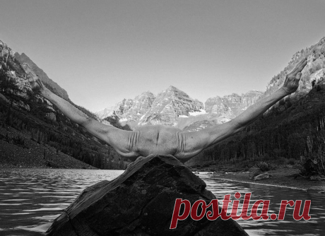 Фотограф использует свое нагое тело для создания фантастических миров • НОВОСТИ В ФОТОГРАФИЯХ
