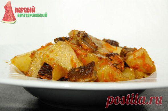 Рецепт: Жаркое из картошки с грибами | Первый Вегетарианский