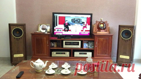 Tannoy Kensington GR в интерьере с дорогим коньяком XO