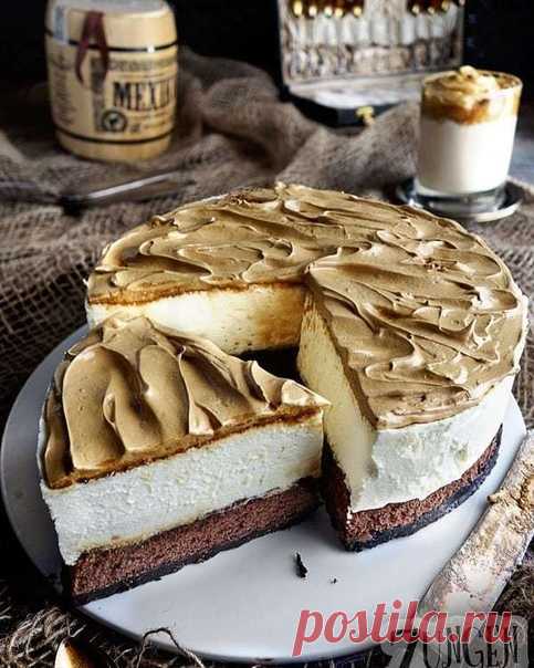 Муссовый торт из белого шоколада и кофейным кремом
⠀