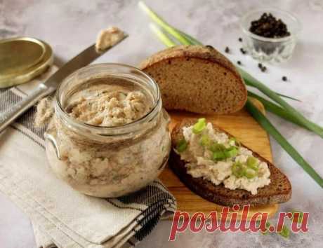 Сделала паштет из свежемороженой кильки. Вкусно, дешево, разрешено в пост