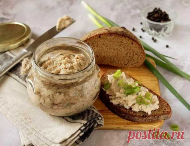 Сделала паштет из свежемороженой кильки. Вкусно, дешево, разрешено в пост