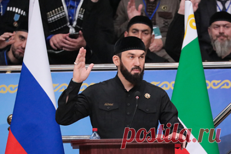 Власти Чечни объяснили обращение Кадырова к Эрдогану. Парламент Чеченской Республики обратился к главе региона Рамзану Кадырову с просьбой отреагировать на действия турецких властей, присвоивших одному из парков имя первого президента самопровозглашенной Чеченской Республики Ичкерия Джохара Дудаева. Об этом заявил спикер парламента Магомед Даудов.