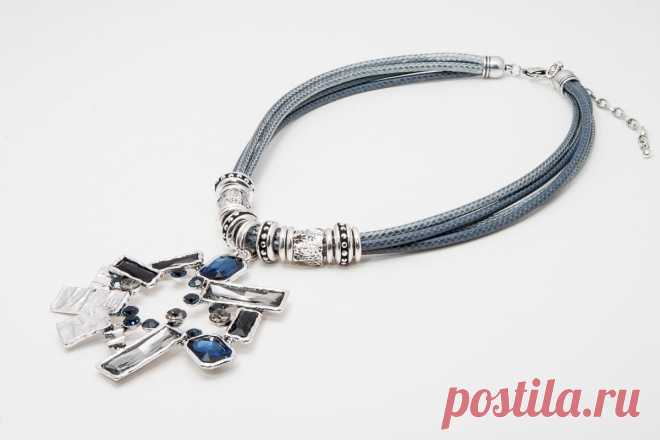 Колье Дискета