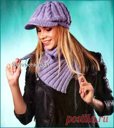Женская вязаная спицами кепка и бактус