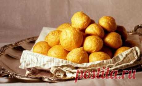 Картофельные пончики на дрожжах Готовим картофельные пончики на дрожжах. Картофельные пончики могут быть в виде круглых шариков, пло...