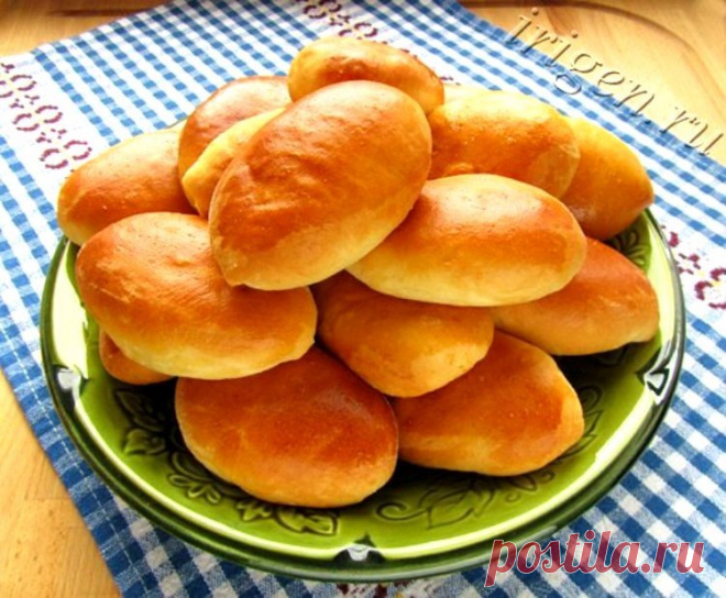 ПИРОЖКИ, КОТОРЫЕ НЕ ЧЕРСТВЕЮТ!
Дрожжевое тесто для пирожков «Попутчица» — уникальное и не похожее ни на какое другое пирожковое тесто. Изделия получаются воздушные, нежные, невероятно вкусные, напоминают больше булочки-пышки с начинкой.
Спешим поделиться рецептом теста для самых вкусных в мире пирожков! Ты можешь их испечь или пожарить, сделать сладкими или солеными, начинка подойдет любая… Моя любимая — вишни, а еще рис с зеленью или тушеная капуста — объедение!
Рецепт...