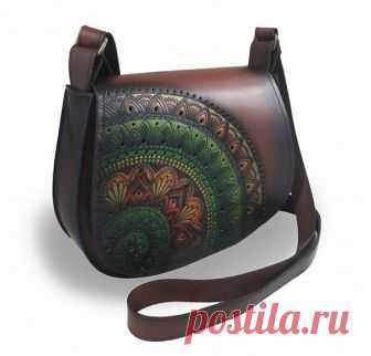 Handpainted genuine leather bag. small womens bag, leather women's bag, leather purse, crossbody bag, shoulder bag, This small elegant womens bag is made of genuine leather and is decorated in a modern style. the size is 22cm / 25cm / 6cm.  Painting hand-painted and burning in the technique of pyrography.  The shoulder strap is made of genuine leather and is adjustable.  The main compartment is with a