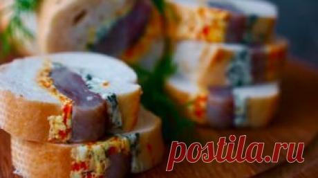 Три крутые закуски из селедки: и на праздничный стол, и в повседневное меню На все три крутые закуски уходит всего лишь две малосольные рыбки! Эти блюда можно приготовить к праздничному столу или  для перекуса.
Готовить не сложно, не долго. Все закуски выглядят аппетитно! Оче…