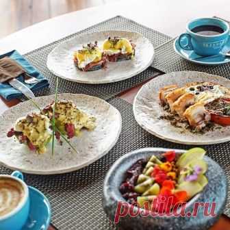 Customized dinnerware by #ArtisanTableware #SariKeramindo
-
Customize your hotel, restaurant or cafe tableware needs with us! For more information go to www.sarikeramindo.com (click link in profile) or email us to marketing@skijkt.com
-
Repost from @skye_56
-
Staple for your Sunday: a hearty brunch meal and the ultimate view of beauty!
.
See you for BRUNCH IN THE SUN today!
.
RSVP 021 23586996