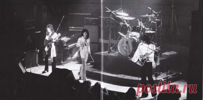 Обложки к альбому Sheer Heart Attack [2011 Remaster Deluxe Edition]. Музыкант Queen