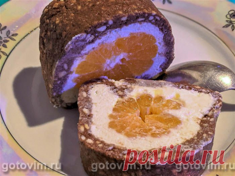 Рулет из печенья с мандаринами и творожным кремом (без выпечки). Рецепт с фото Простой рецепт домашнего рулета без выпечки, для которого готовят тесто из печенья. В начинку кладут растертый с медом творог и мандарины. Особенно красиво выглядит рулет на срезе, когда виден целый мандариновый кружок в окружении творожного крема.