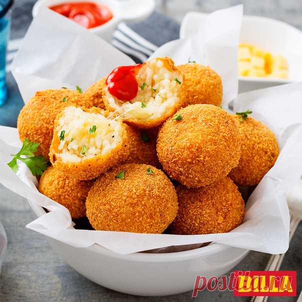 Какие блюда из риса, помимо плова и ризотто, вы знаете? Предлагаем попробовать кое-что новенькое. Например, рисовые шарики с сыром. Подсказываем простой рецепт аппетитной закуски. 

Понадобятся:

Рис – 1 стакан
Показать полностью…