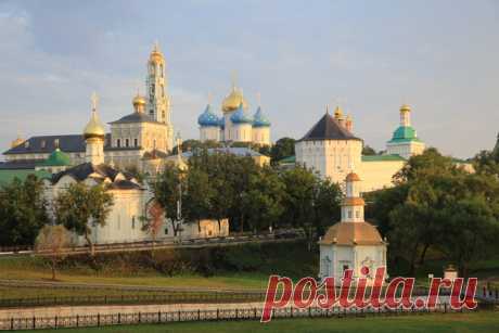 Монастыри России