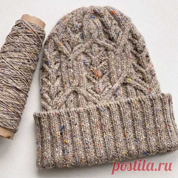 Шапка. Спицы.