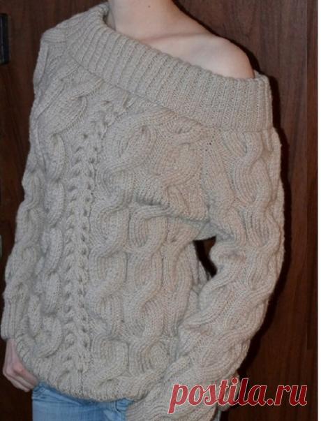 Свитер женский с косами "Кармен " Стильный женский свитер  связан спицами крупным объемным рисунком "косы" из полушерстянной пряжи Alize Lanagold Classic.