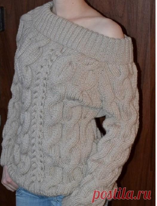 Свитер женский с косами 