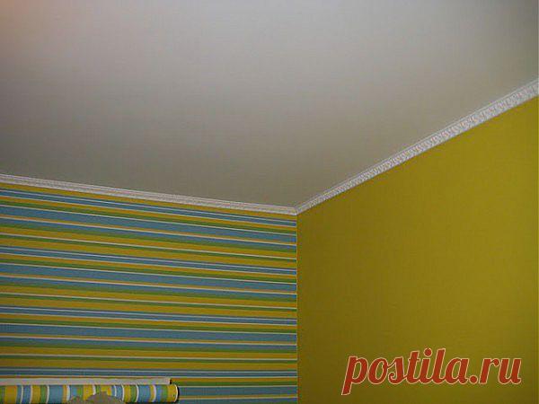 Обои можно поклеить горизонтально 
Во время ремонта помещения пользуется большой популярностью поклейка стен обоями. Иногда, чтобы выделить интерьер комнаты посредством рисунка на обоях или чередования листов, прибегают к горизонтальной поклейке обоев.