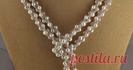 White pearl lariat with bells N1314