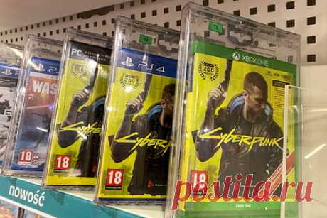 Для Cyberpunk 2077 выйдет огромное обновление. Cyberpunk 2077 получит крупное обновление, которое должно исправить часть ошибок игры и добавить новый контент. Апдейт будет принудительным. То есть геймеры не смогут перевести компьютер в автономный режим, чтобы проигнорировать его — игра будет требовать подключение к интернету. Размер обновления составит 38 гигабайт.