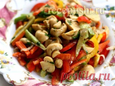 Овощной салат с маринованными грибами | Кулинарные рецепты с фото на Рецептыши.ру