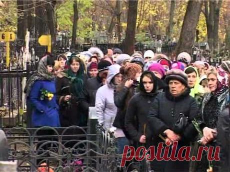 Святая блаженная Матрона Московская - Матронушка,помоги мне,моей семье, моим друзьям и всем родным в трудную минуту и оберегай их от беды. ツ★ ★ツ Матронушка помоги всем людям в трудную минуту и оберегай их от беды...