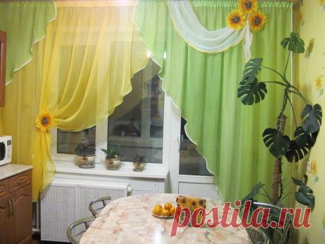 Шторы в интерьере: выбираем изделия, подходящие для кухни Содержание Какой материал идеально подходит для кухни? Расцветка: что выбрать?...