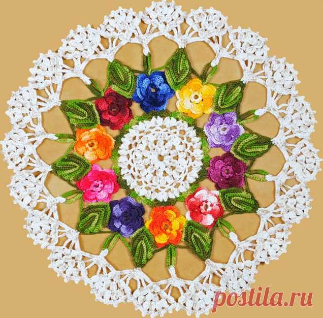 Вязание крючком с использованием меланжевой пряжи. Салфетки и обвязка края.