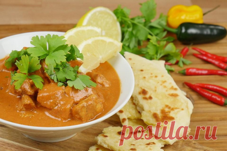 Надоевшая куриная грудка, приготовленная по индийскому рецепту, съедается на ура
Я писал о том, что куриная грудка — мясо не очень вкусное, суховатое и пресное? Каюсь, грешен, оболгал ее почем зря. На самом деле все зависит от того, как грудку приготовишь. Впрочем, у меня есть оправдание: рецептов блюд из куриной грудки на самом деле множество, однако большинство из них все равно… угнетают ее....
Читай дальше на сайте. Жми подробнее ➡