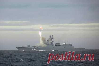 В Германии назвали вселяющее страх в Запад российское оружие. Гиперзвуковые противокорабельные крылатые ракеты «Циркон» являются настоящим кошмаром для иностранных военных стратегов. О вселяющем страх в Запад российском оружии пишет немецкий аналитик Ян-Фредерик Вендт. По его словам, сочетание управляемости и скорости делает «Циркон» практически неуязвимым для зенитных систем.