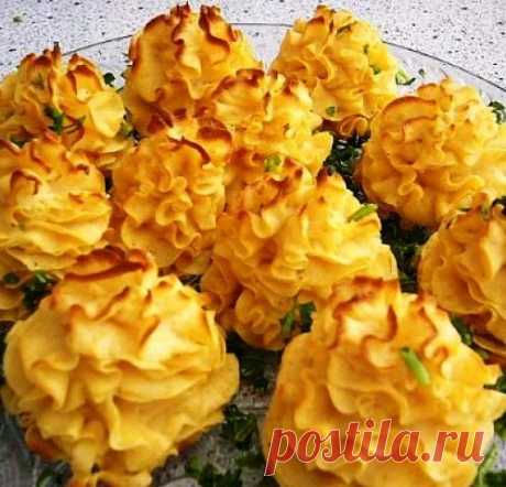 Картофельные розочки: как придать любому блюду изюминку