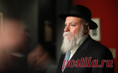 Патриарх Кирилл и раввин Борода осудили беспорядки в Махачкале. Патриарх Кирилл назвал беспорядки попыткой «посеять рознь между мусульманами и иудеями». Глава ФЕОР отметил, что обострение на Ближнем Востоке затронуло россиян, и антисемитские настроения «переросли в открытую агрессию»