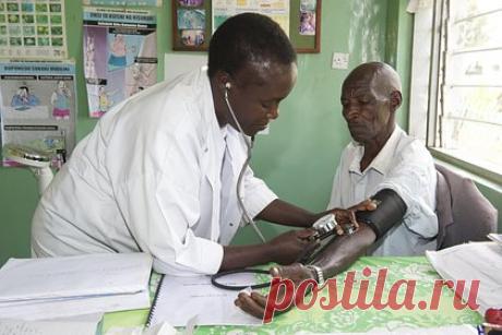 В Танзании от неизвестной науке инфекции скончались пять человек. Неизвестное современной науке инфекционное заболевание обнаружено в городе Букоба в Танзании, расположенном на северо-западе страны на границе с Угандой. Врачи диагностировали это заболевание у семи человек, пять уже скончались Об этом сообщает Arab News со ссылкой на Министерство здравоохранения страны.