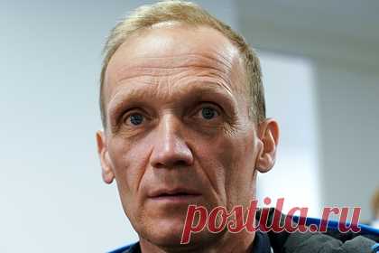 Бывший глава Союза биатлонистов России раскритиковал раскол в мужской сборной. Бывший глава Союза биатлонистов России Владимир Драчев оценил разделение мужской сборной на две группы. «Это путь к анархии — матери порядка, когда спортсмен делает то, что он хочет», — отметил специалист. Драчев удивился, что биатлонисты предпочли группе старшего тренера Юрия Каминского команду Сергея Башкирова.