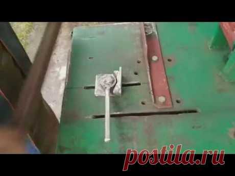 Хитрый прижим на стойке для УШМ/Clever clamp