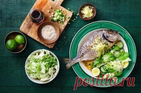 Чем ужинать, чтобы крепко спать? Плотный, тяжелый ужин может стать причиной бессонной ночи, а чувство голода — заставить ворочаться до утра. Правильный прием пищи вечером — это натуральное и эффективное средство для улучшения качества сна. Ведь еда — это не только калории, но и сигналы для нашей нервной системы.