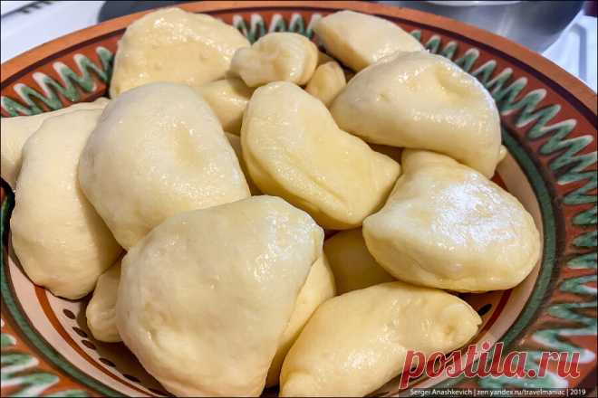 Подсмотрел, как на Украине готовят настоящие домашние вареники. Это оказалось очень просто и вкусно (пошаговый фоторецепт) | TravelManiac | Яндекс Дзен