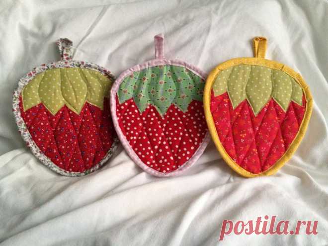 Strawberry Pot Holder (Hot Pad)