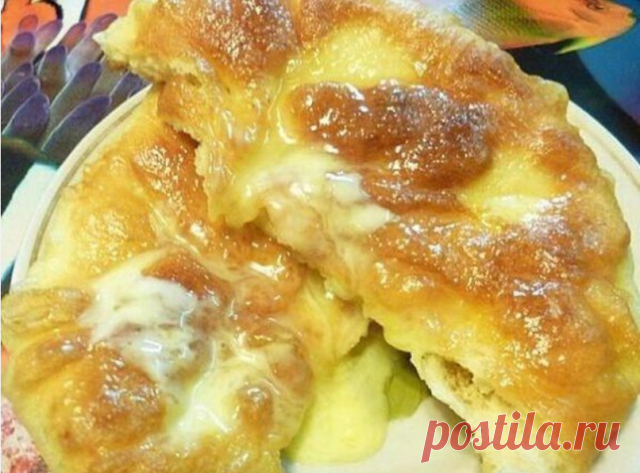 ПЫШКИ СО СМЕТАНОЙ И САХАРОМ

Частенько я жарю румяные и ароматные пышки к чаю. Делаются они очень легко, что называется 