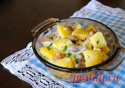 Невыразимая легкость кулинарного бытия...: Картофельный салат с селедкой