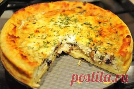 Картофельный пирог с грибами и луком рецепт с фото как приготовить Друзья, сегодня будем готовить картофельный пирог с грибами, рецепт очень простой и доступный. Я предлагаю вам самый простой рецепт картофельного пирога с обыкновенной начинкой из грибов и лука. Пирог будет нежным и вкусным, а тем временем перейдём к рассмотрению, как приготовить картофельный пирог с грибами и луком…