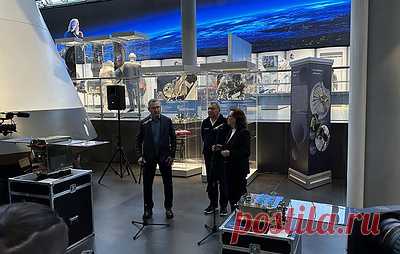 Глава Роскосмоса передал макеты аппаратов программы "Сфера" музею космонавтики в Калуге. Как уточнил гендиректор госкорпорации, это первые два образца, "Скиф" и "Марафон"