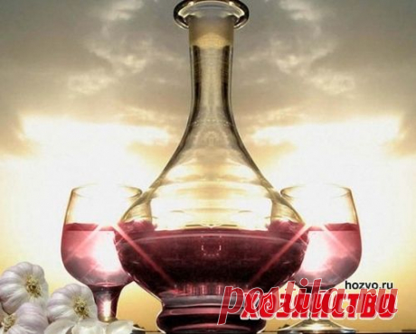 Чесночный ликер от ста болезней. Чеснок как говориться  -всему голова и болезням - злой враг)))