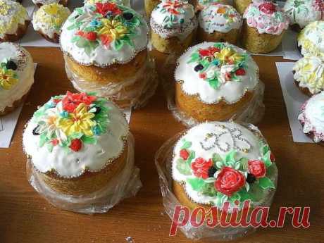 ПОДБОРКА ЛУЧШХИХ РЕЦЕПТОВ КУЛИЧЕЙ ! СОХРАНЯЙТЕ 
=============================================
1-КУЛИЧ БЫСТРОГО ПРИГОТОВЛЕНИЯ
Сохраните, чтобы не потерять!
Ингредиенты для рецепта
На 4 стакана муки:
3 яйца
100 г сливочного масла или маргарина
1 стакан сахара
1 стакан молока
50 г дрожжей
соль по вкусу
Дрожжи для кулича быстрого приготовления разведите в теплом молоке, тщательно смешайте с яйцами, растопленным маслом или маргарином, сахаром, солью и мукой. Это тесто сразу выкладывайте в смазанны