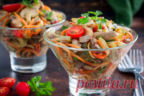 Салат с куриной печенью и солеными огурцами и морковью рецепт с фото пошагово и видео - 1000.menu